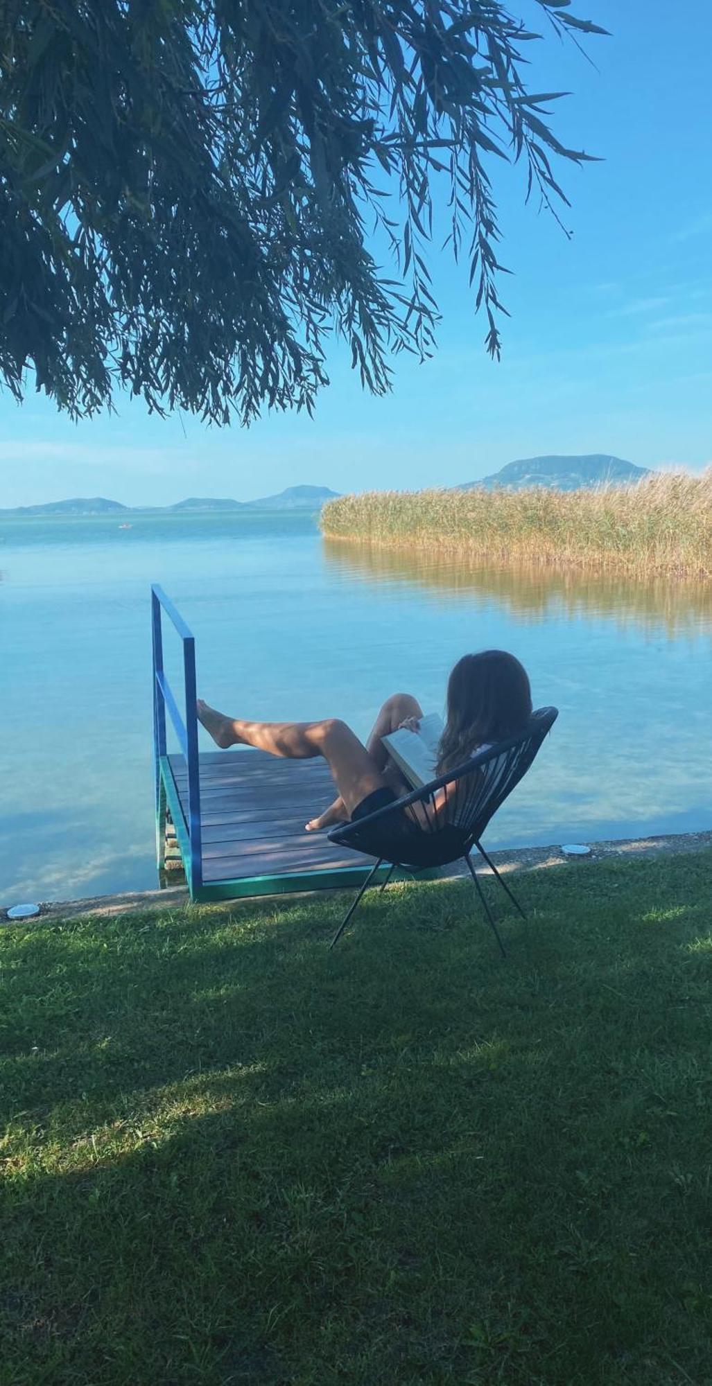 Balaton A Kertben - Balaton In The Garden - Beachfront Houses With Beautiful View, Private Beach 鲍洛通费尼韦什 外观 照片